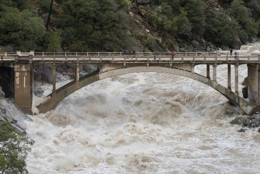Flood_under_the_Old_Route_49_bridge_crossing_over_the_South_Yuba_River_in_Nevada_City,_California.jpg